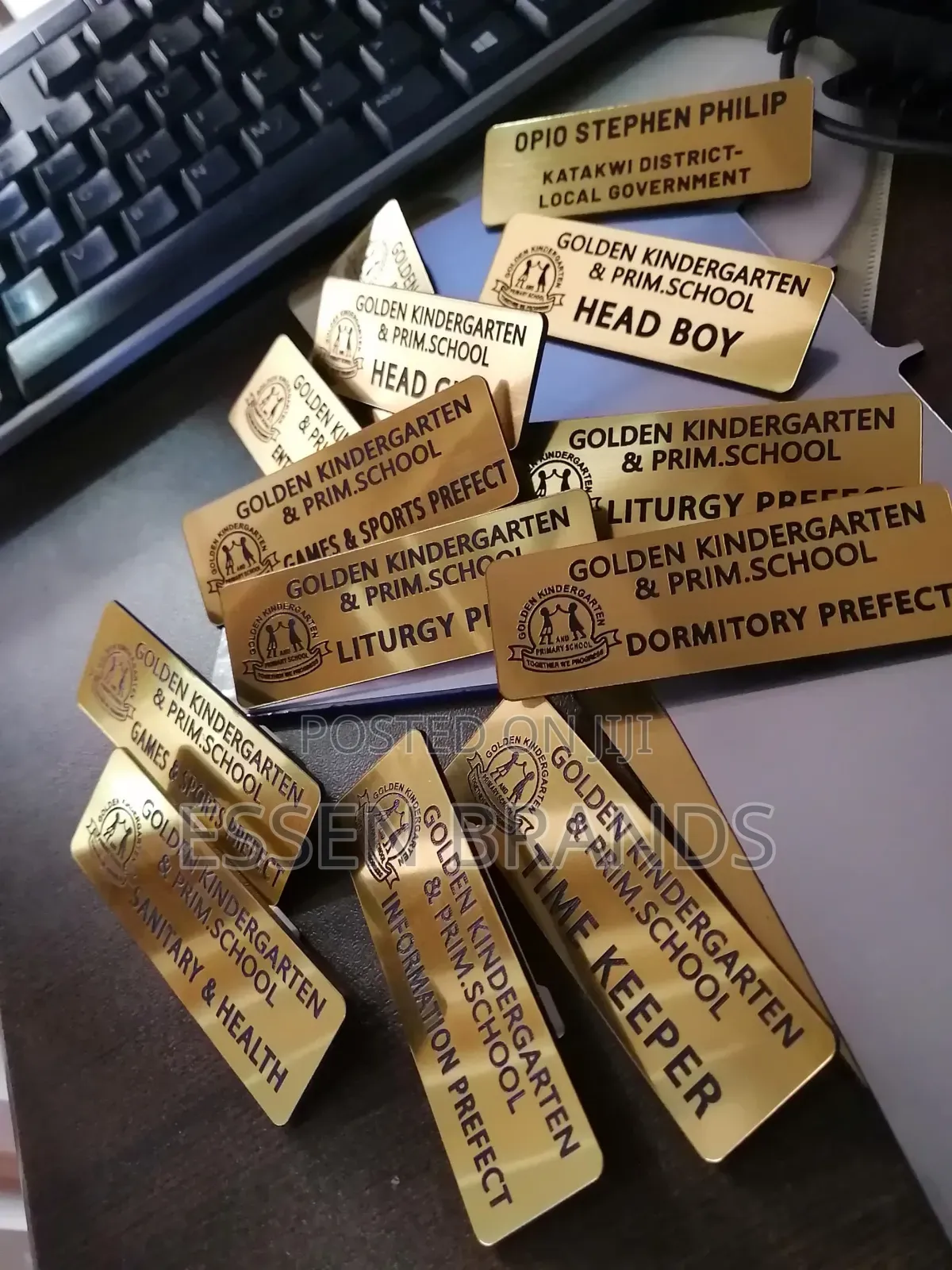 Nametags.Gold Silver