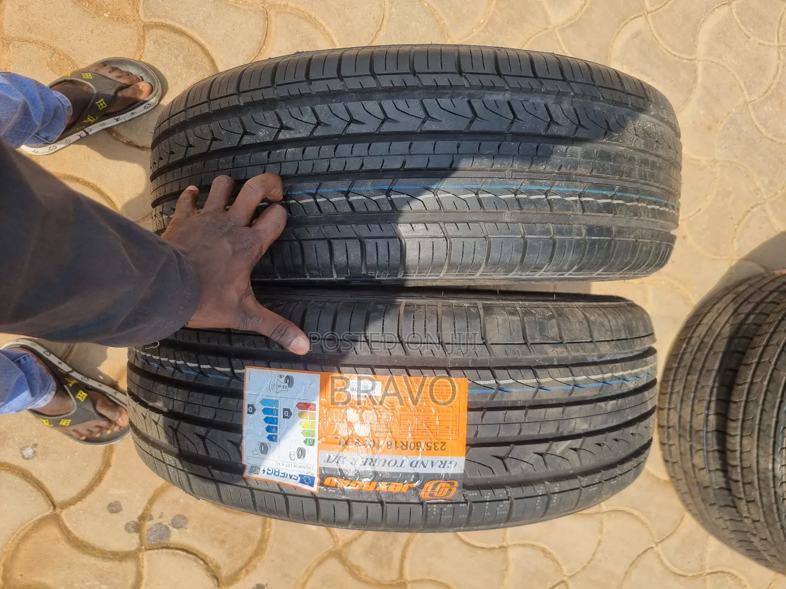 235/60r18 Tyres for Hybrid Harrier.