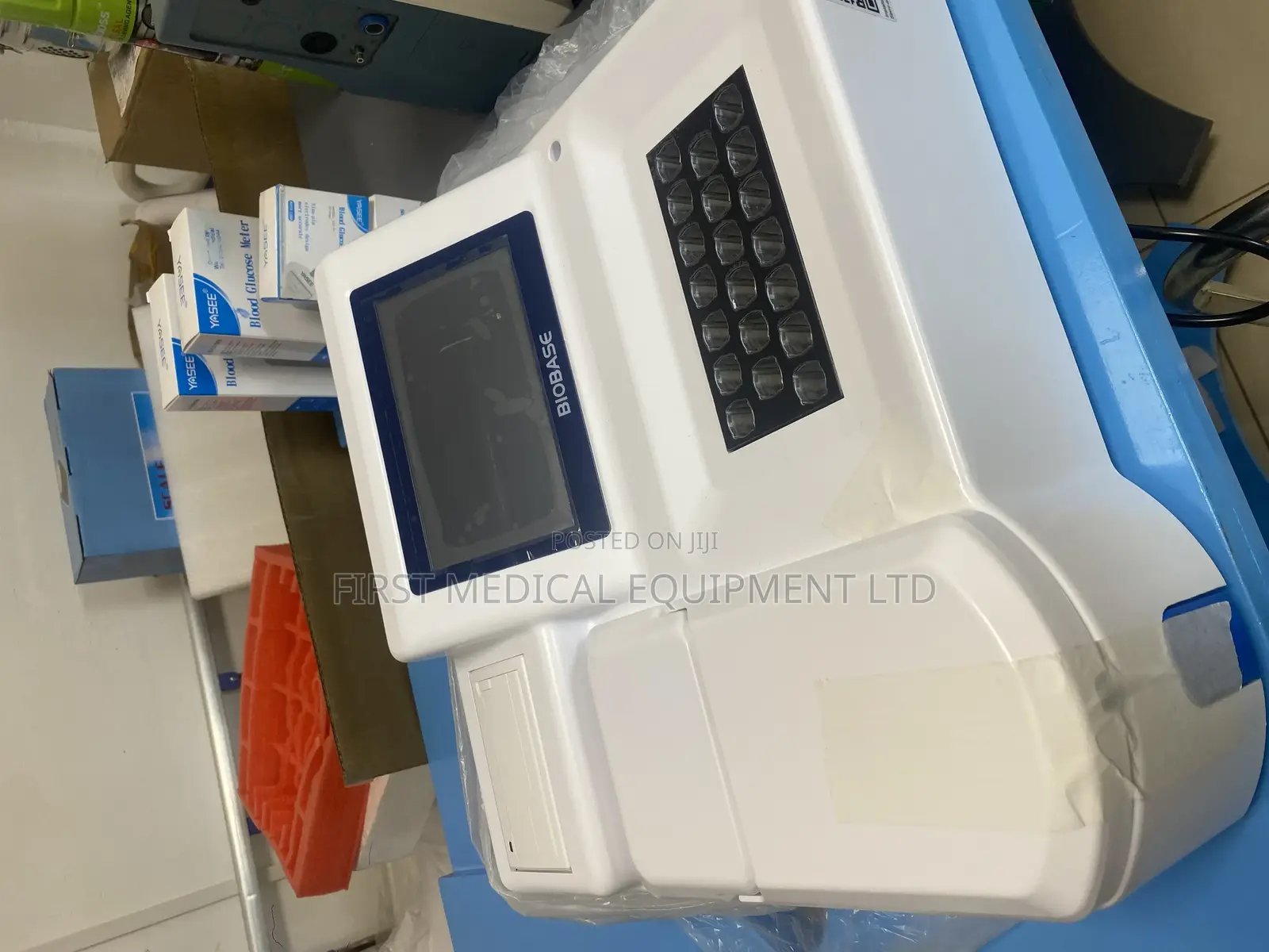 Semi Automated Chemistry Analyser
