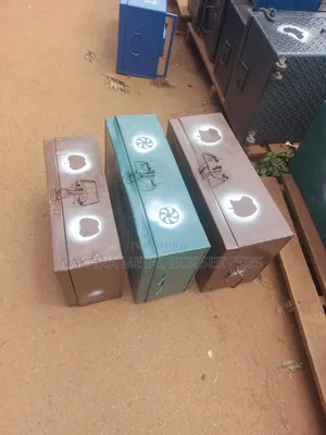 Photo - Cheap Metallic School Suitcases