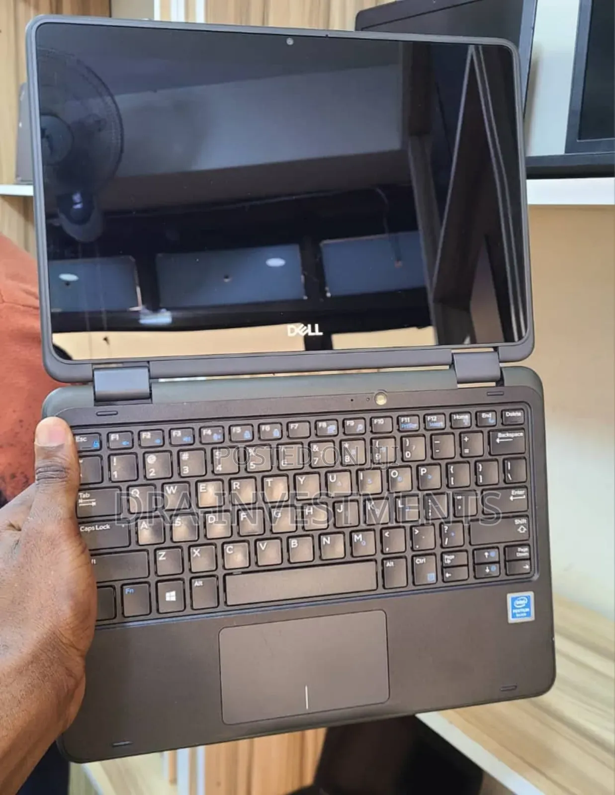 Laptop Dell Latitude 3189 4GB Intel Celeron SSD 128GB