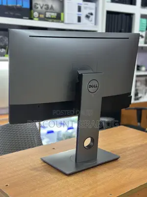 Dell 27” Ips Monitor U2717d