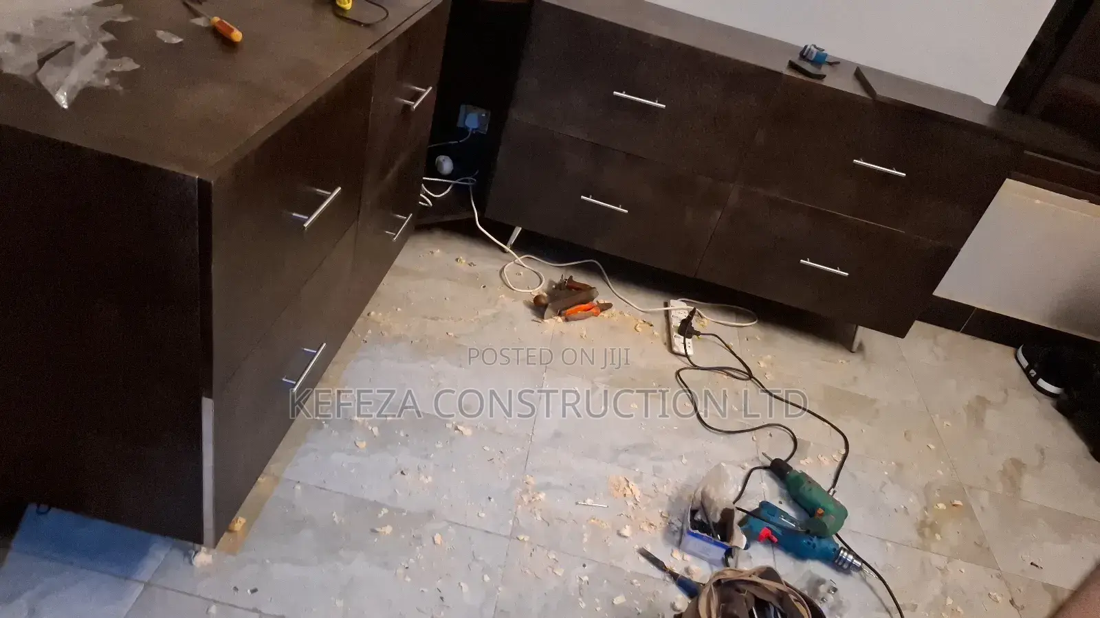 Corner Drawer Closet Customised