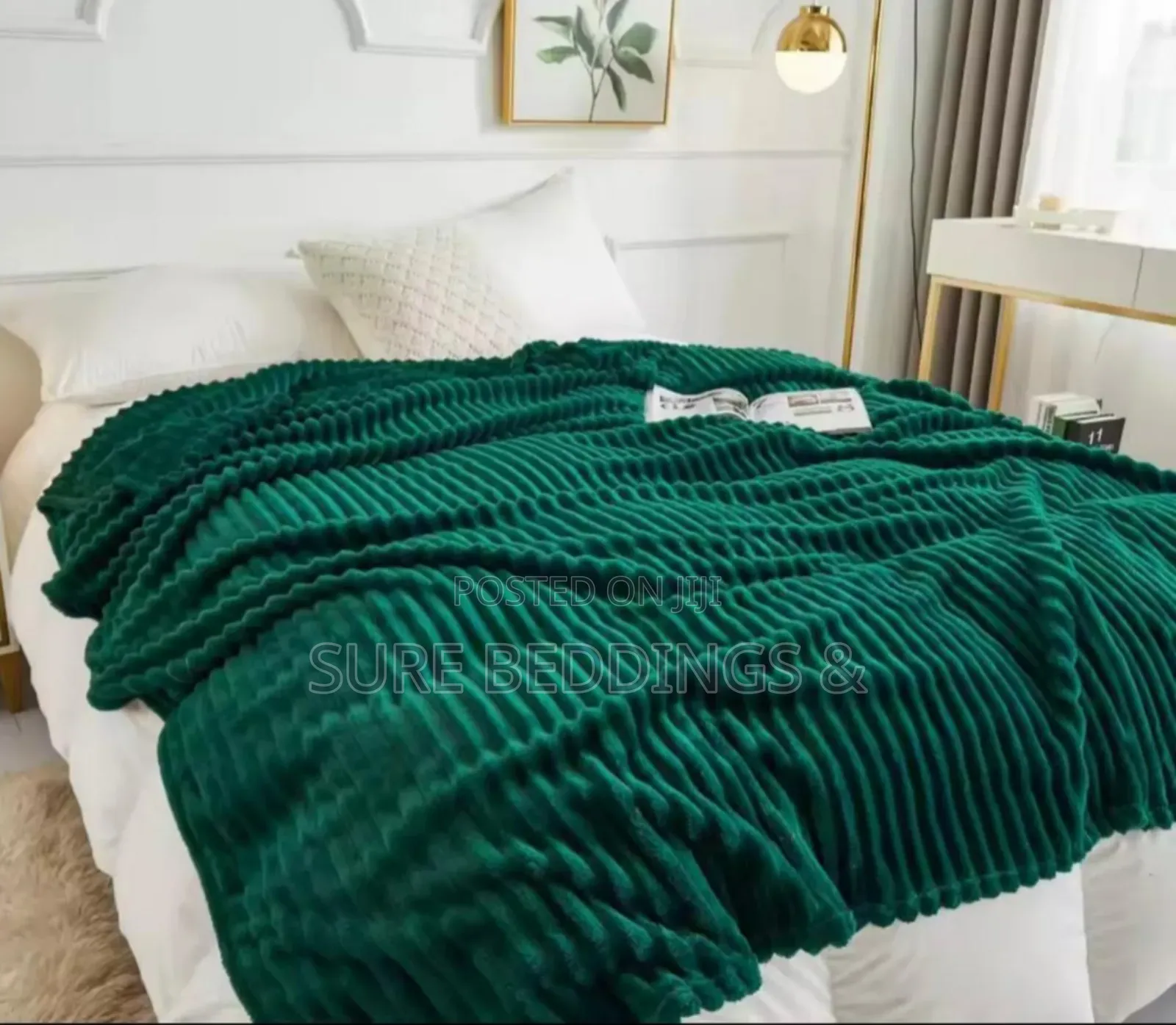 Simple Exotic Throw Blanket
