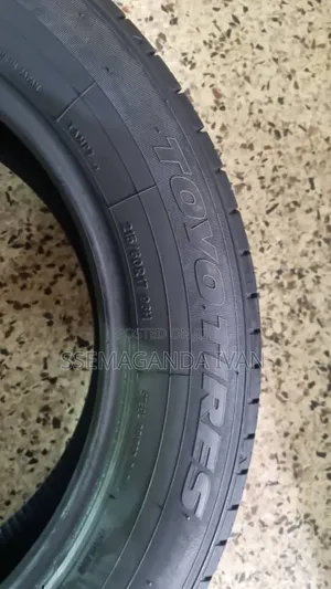 215/60r17 Toyo Very Good Condition Used
