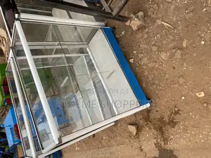 Cake / Cookies/ Snack Glass Display Counter