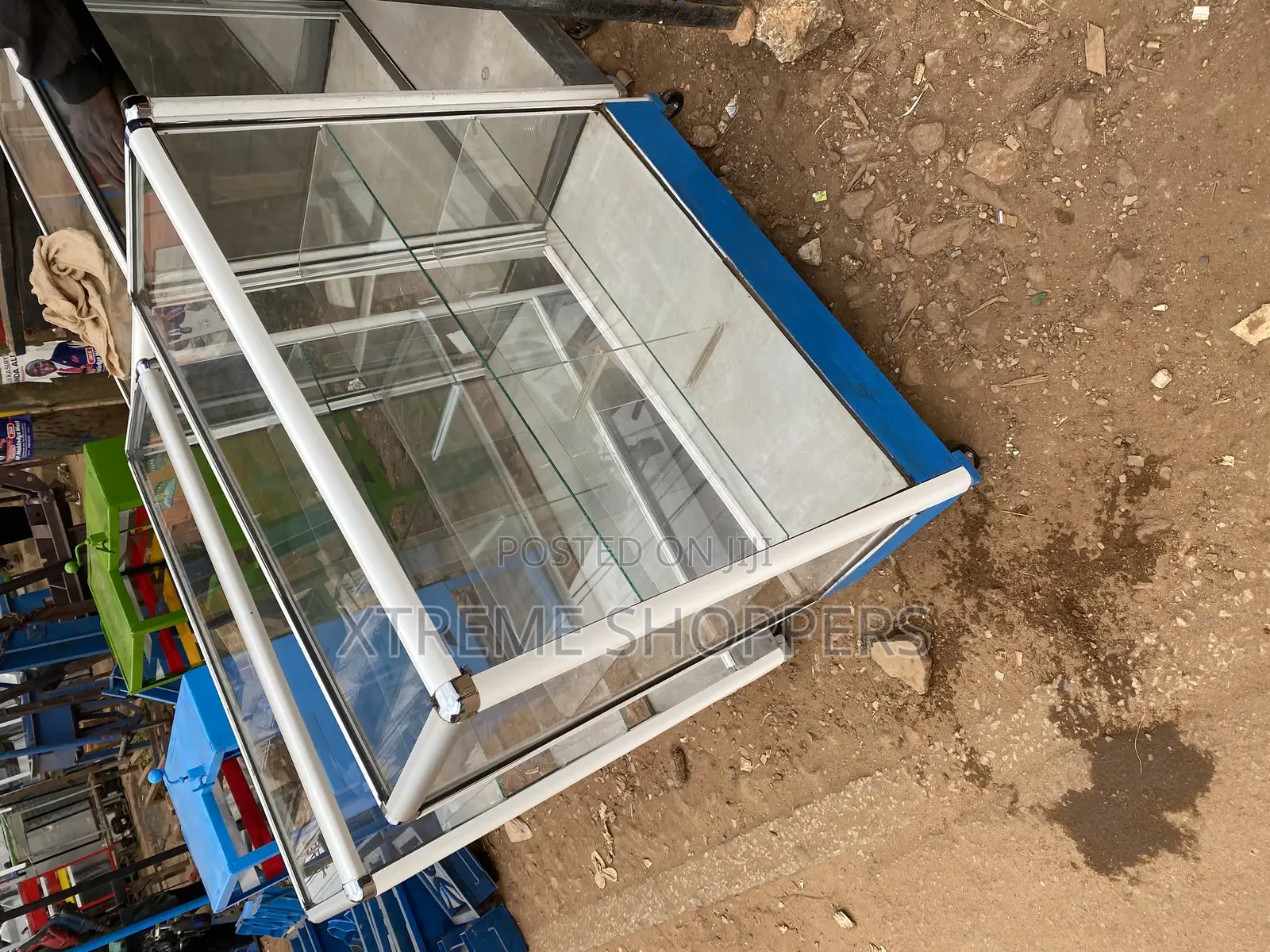 Ach / Displayed Counter / Glass / Phone Displat