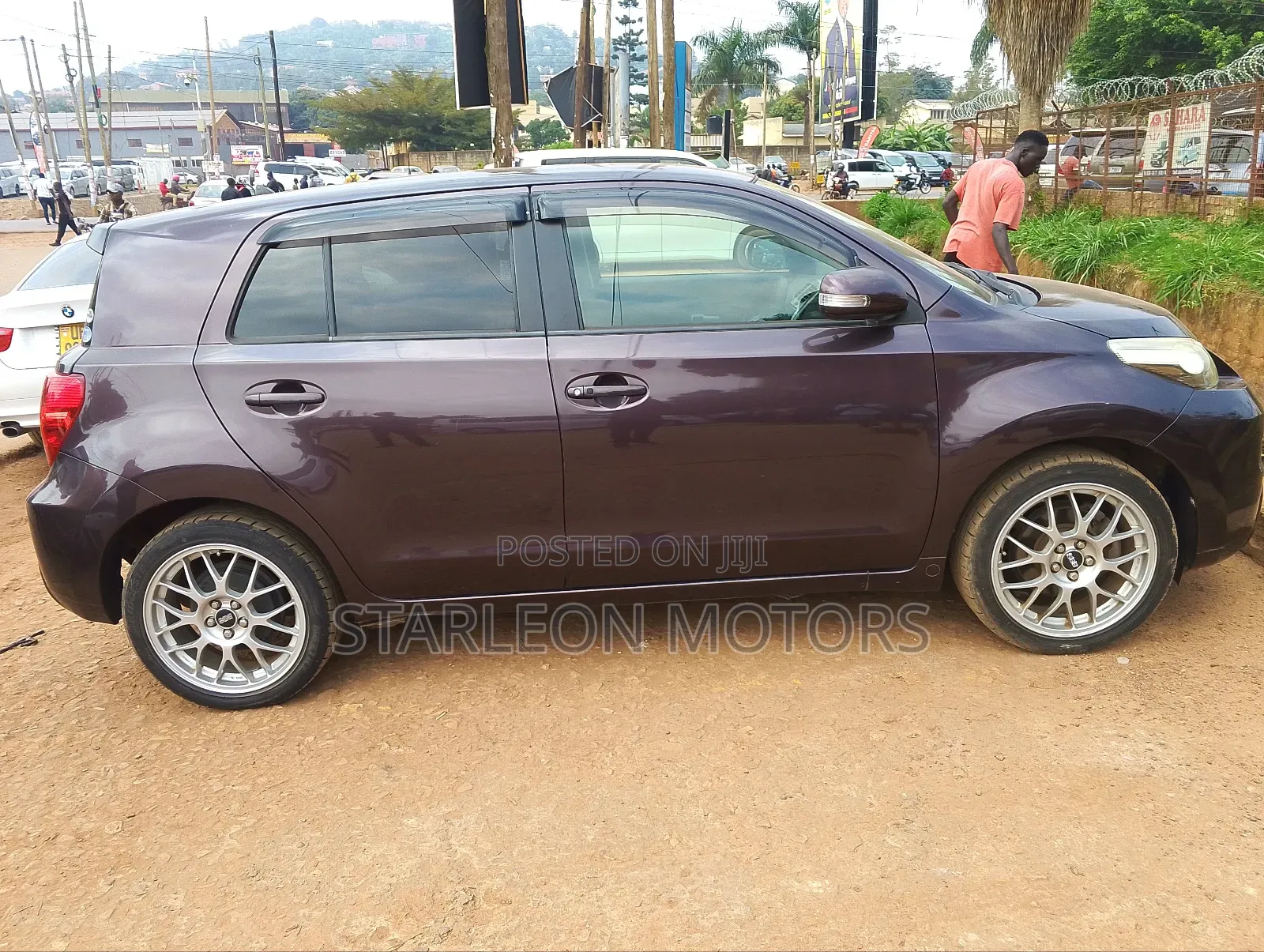 Toyota IST 2011 Maroon