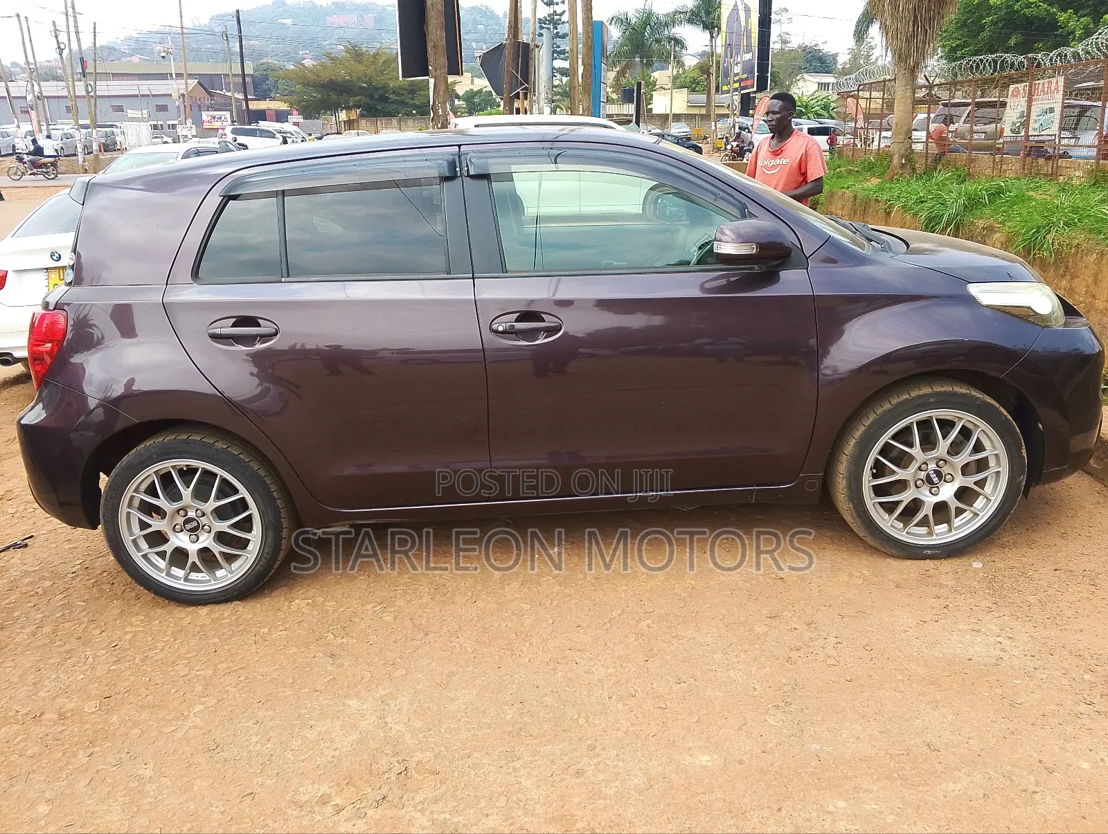 Toyota IST 2011 Maroon