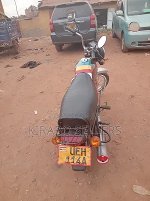 Bajaj Boxer 2023 Red