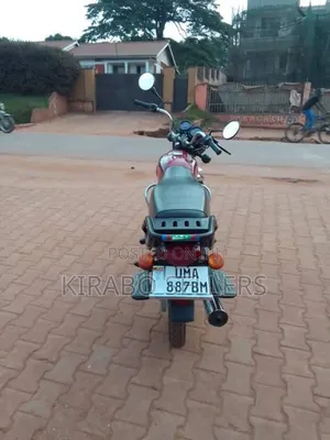 New Bajaj Boxer 100 2025 Red