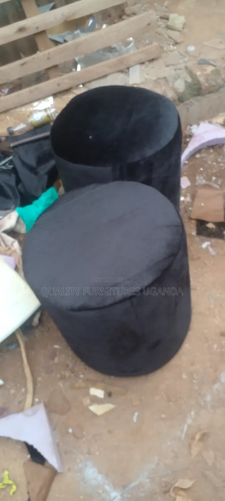 Black Round Puff