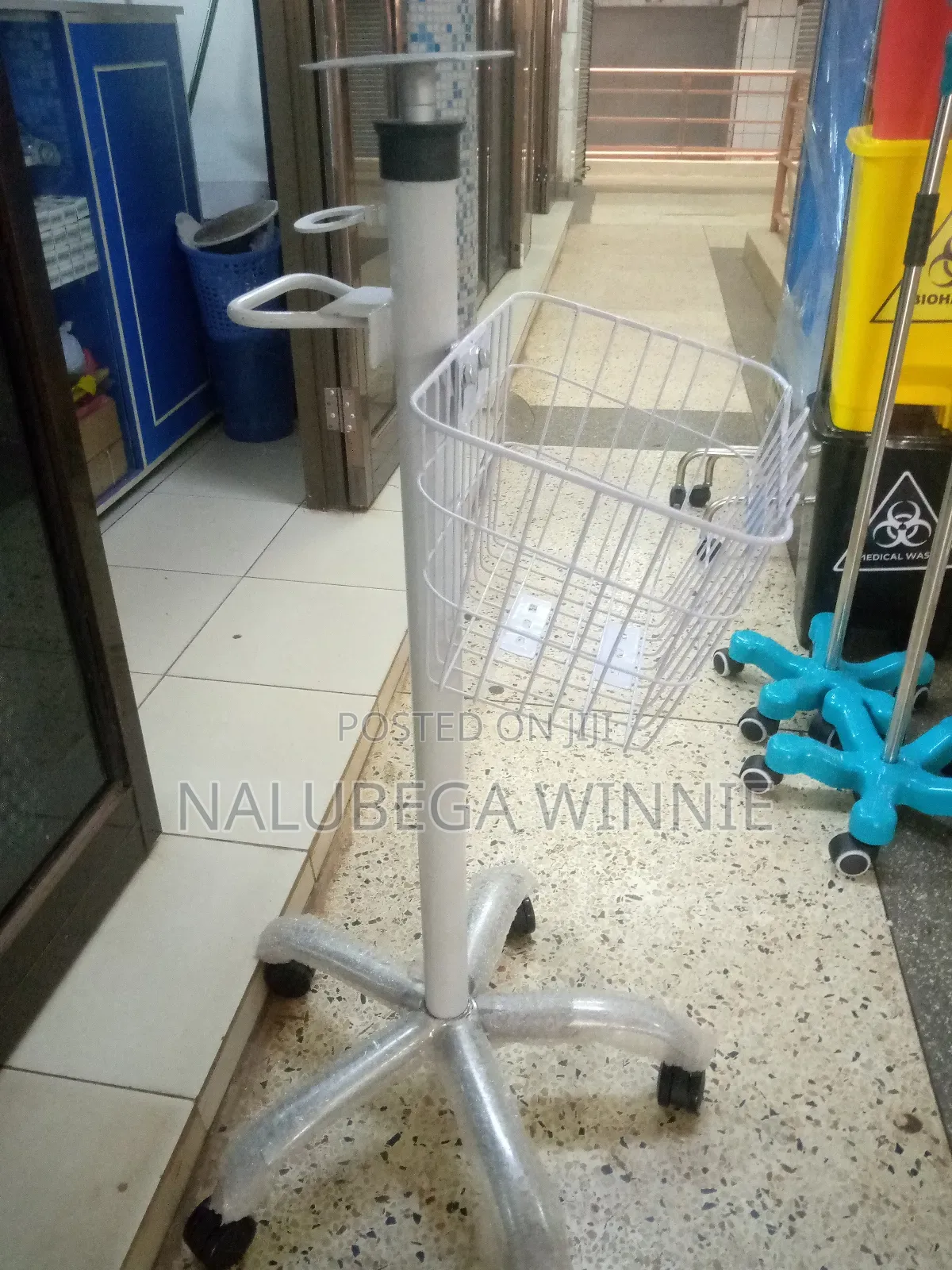 Patients Monitor Stand