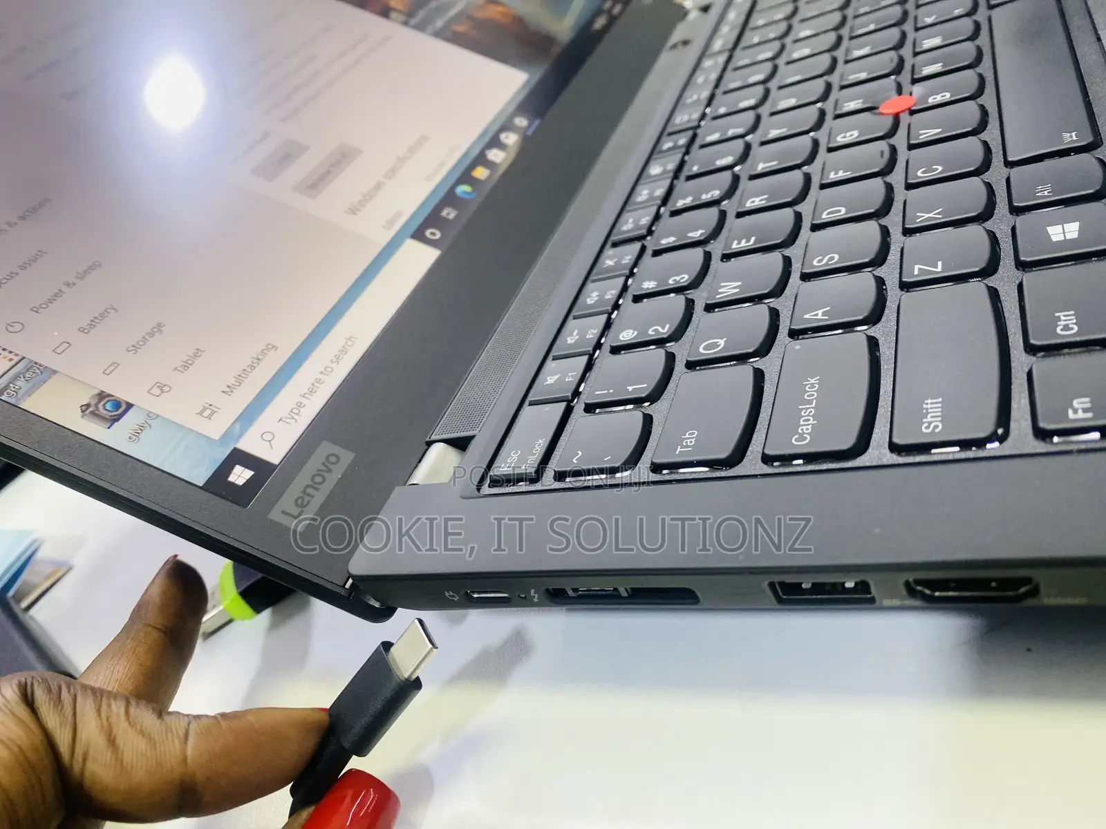 Laptop Lenovo ThinkPad T14 G1 8GB Intel Core I5 SSHD (Hybrid) 256GB