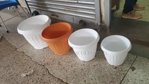Photo - All Size Plastic Flower Pots Round