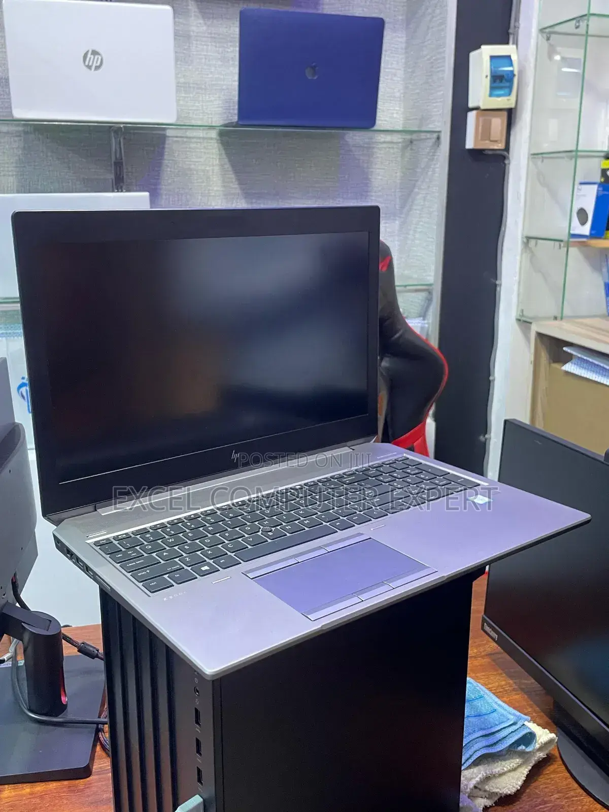 New Laptop HP ZBook 15u G5 32GB Intel Core i7 SSHD+SSD 512GB