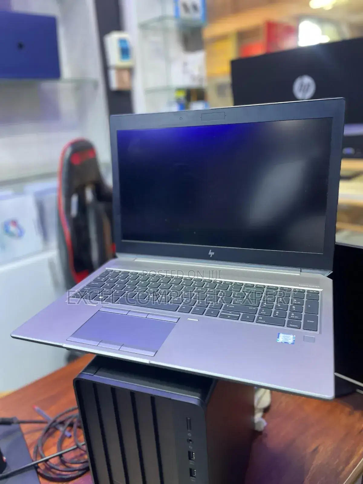 New Laptop HP ZBook 15u G5 32GB Intel Core i7 SSHD+SSD 512GB
