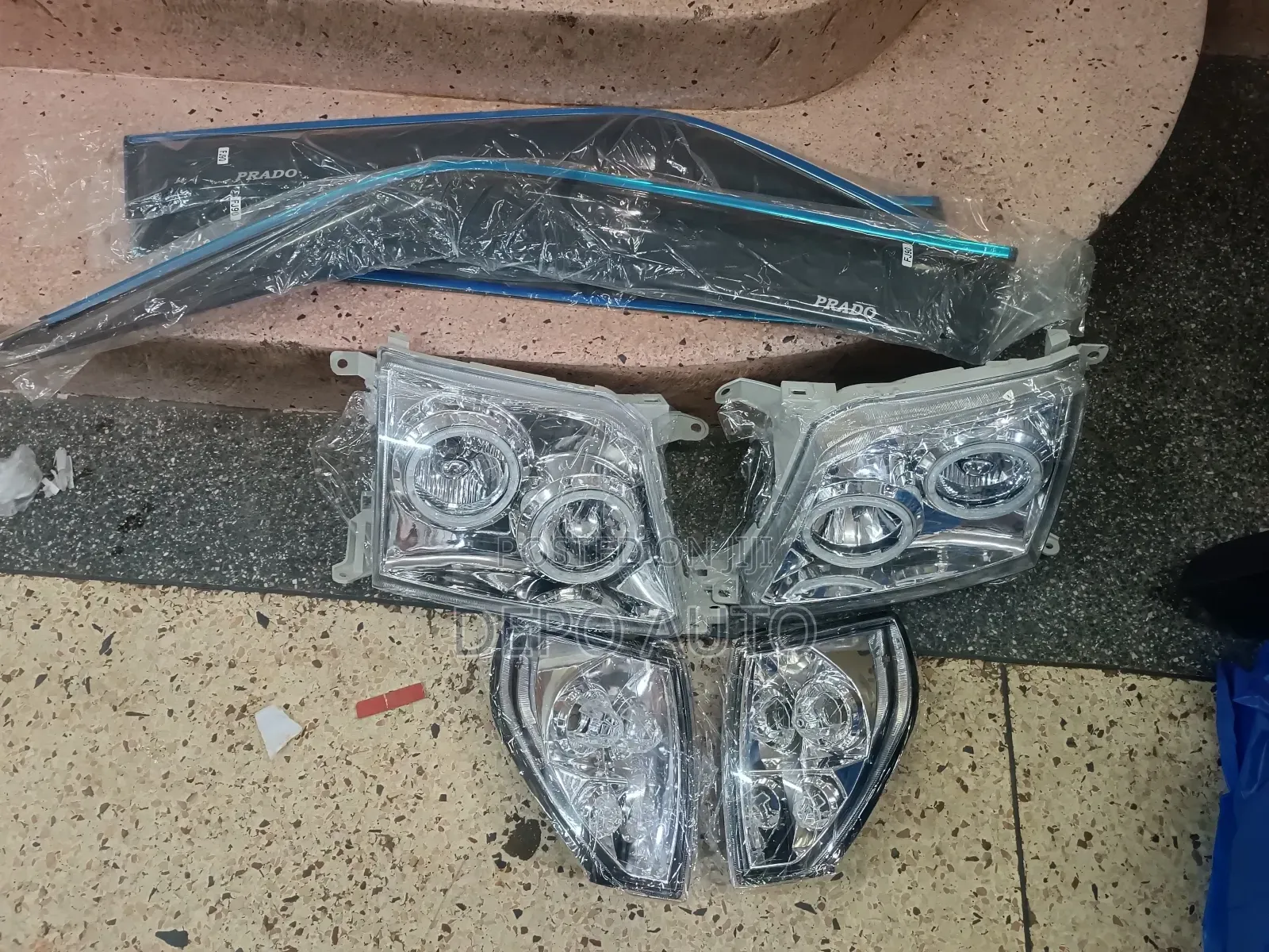 Wind Deflectors With Led Tx Fj90 Lamps