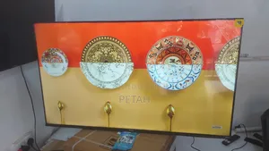50 Inches Hisense Smart Slightly Used