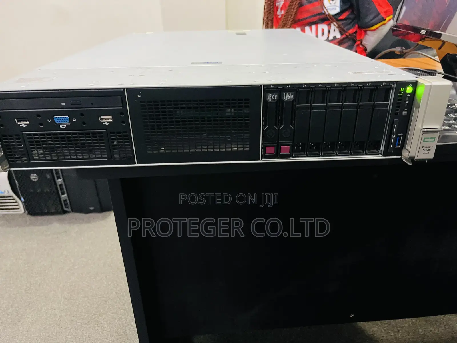 Server HP ProLiant DL380 Gen9 128GB Intel Xeon HDD+SSD 500GB
