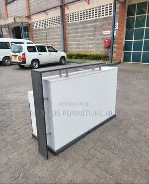Simple Reception Desk