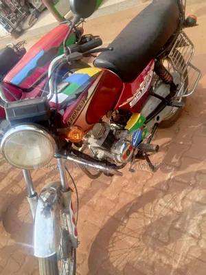 Bajaj Boxer 2020 Red