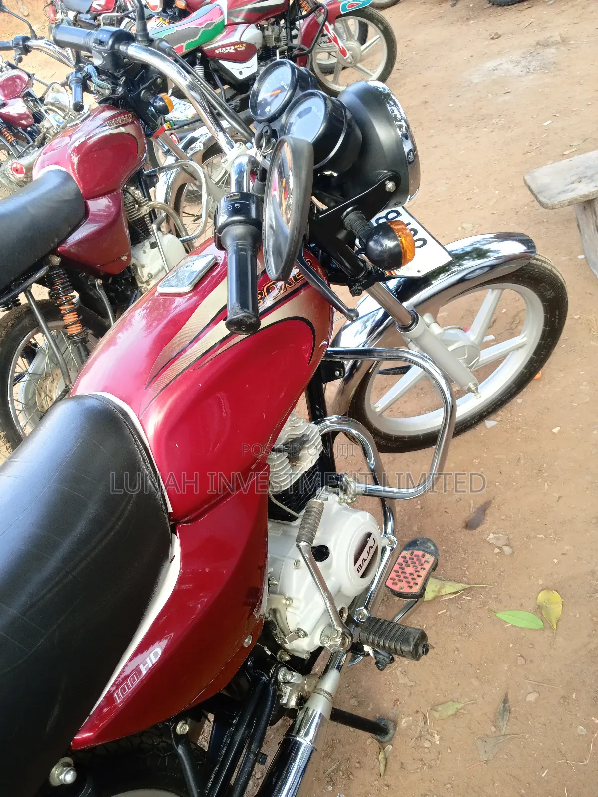 Bajaj Boxer 100 2025 Red