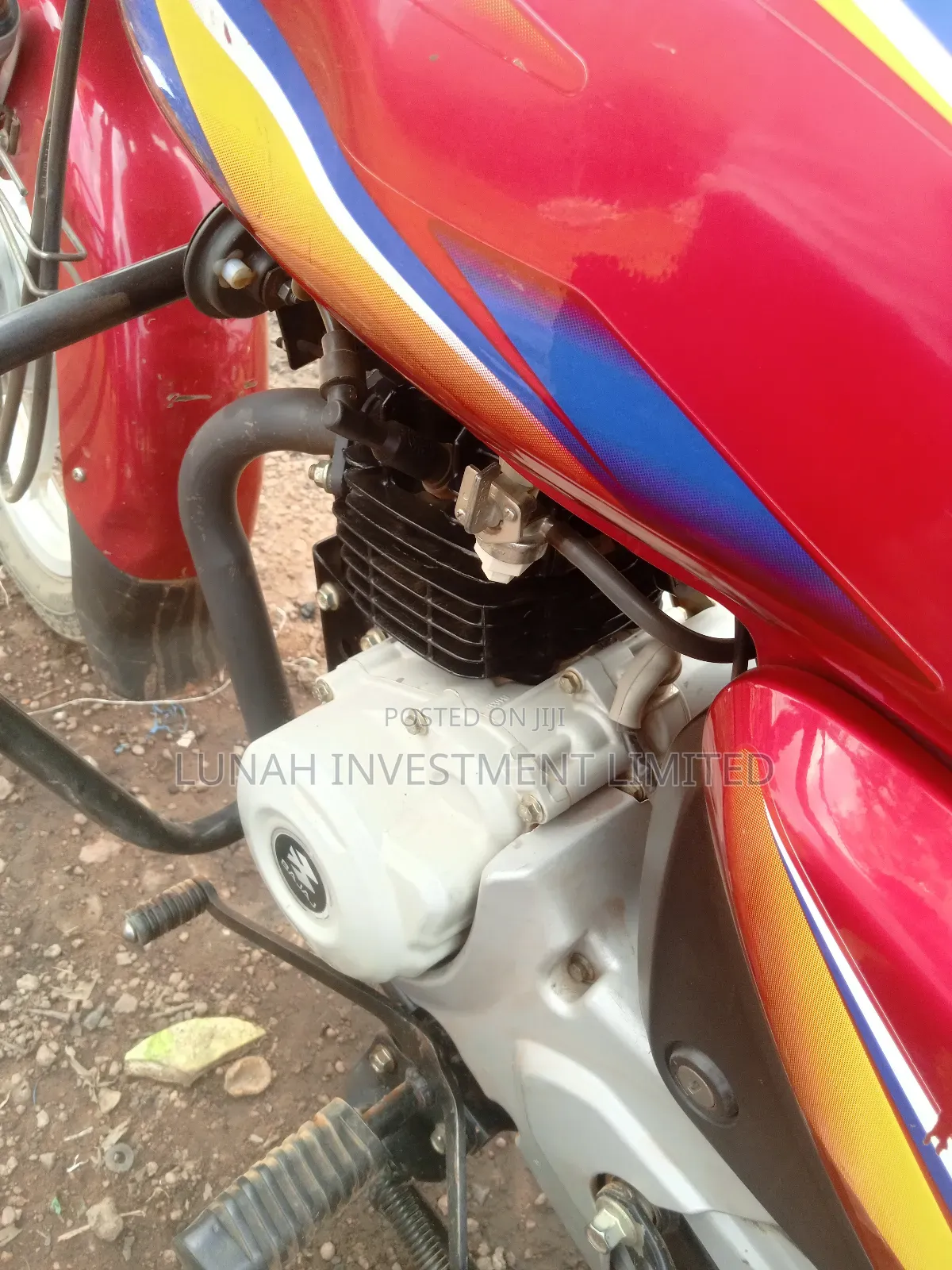 Bajaj Boxer 125 2021 Red