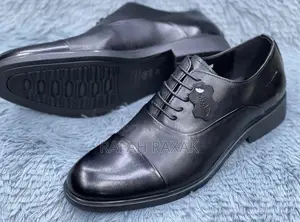 Men’S Classic Black Clarks Oxford Gentle Leather Shoes