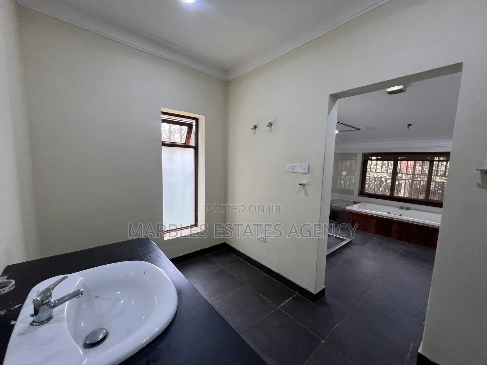 5bdrm Apartment in Naguru, Central Division for rent