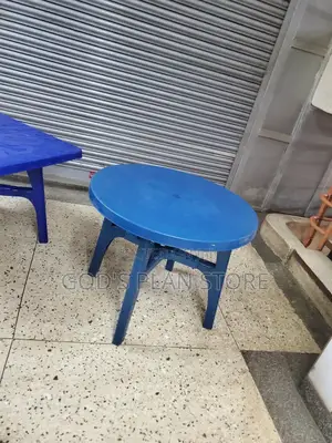 Import Plastic Table Round