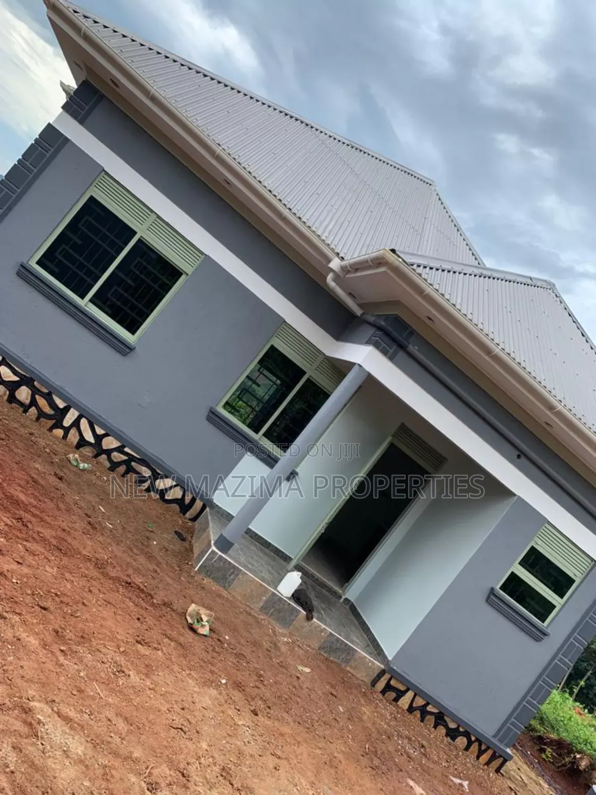 4bdrm Bungalow in Katende Masaka Rd, Central Division for sale