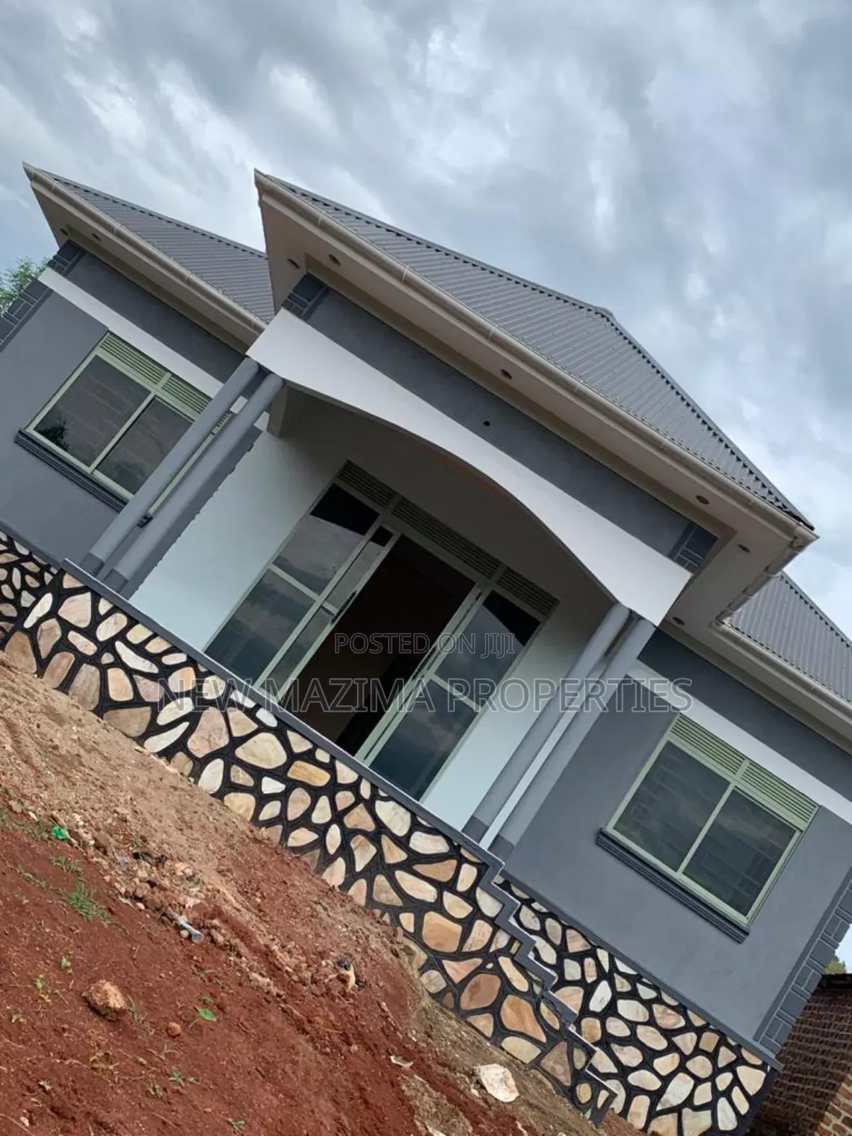 4bdrm Bungalow in Katende Masaka Rd, Central Division for sale