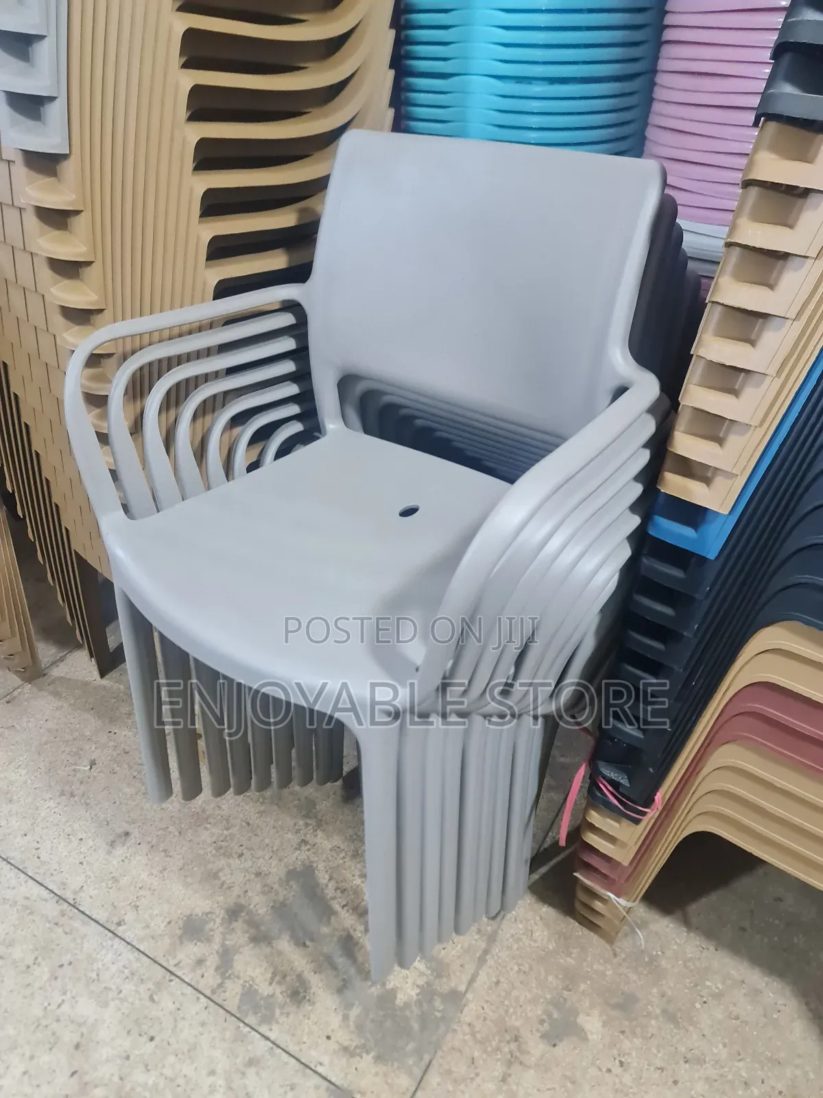 Usually Plastic Chairs Plastic Chairs Gret