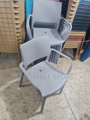 Usually Plastic Chairs Plastic Chairs Gret