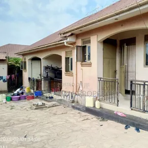 6bdrm House in Bulenga Town, Central Division for sale