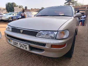 Photo - Toyota Corolla Sedan 1999 Black