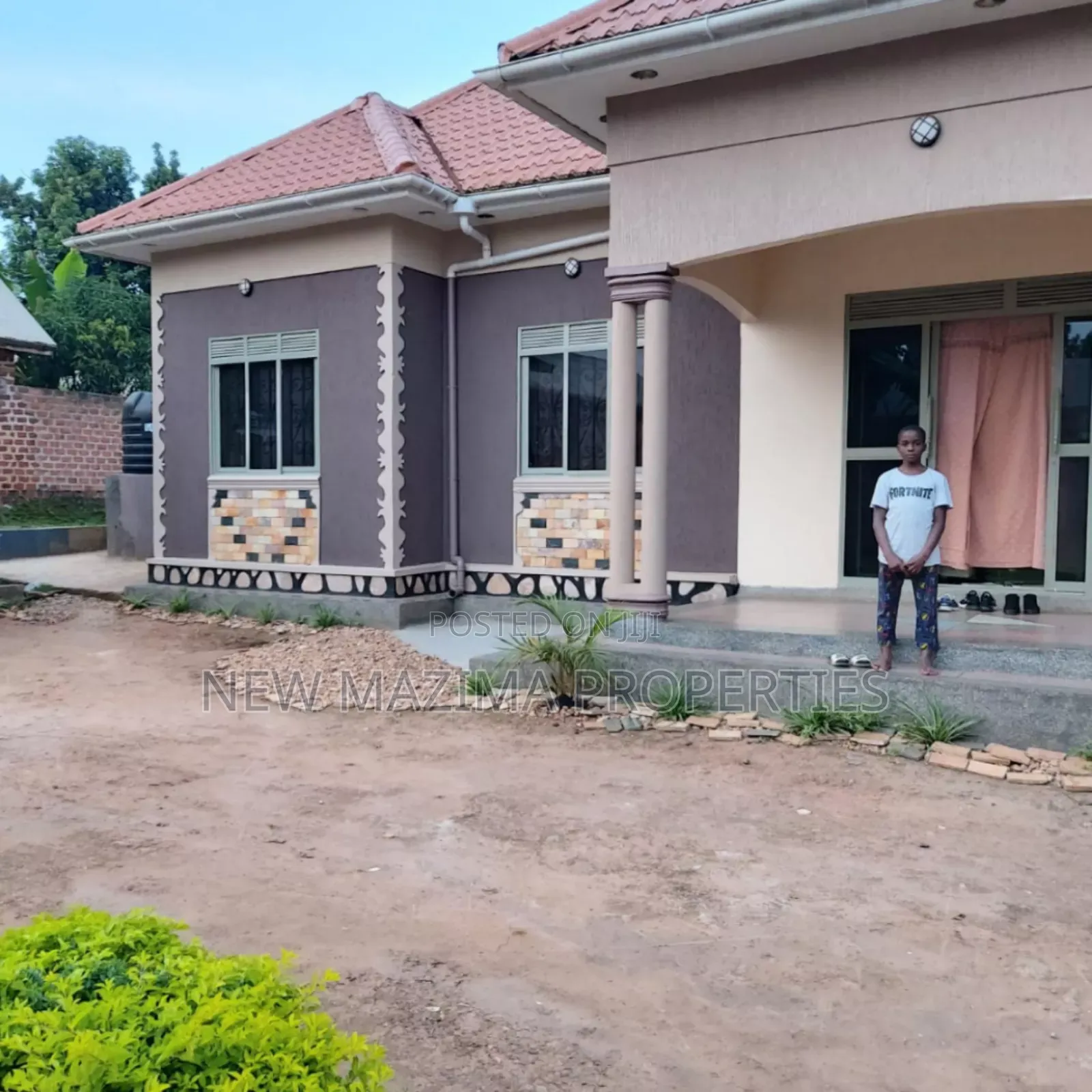 3bdrm Bungalow in Kawempe Kawanda, Central Division for sale