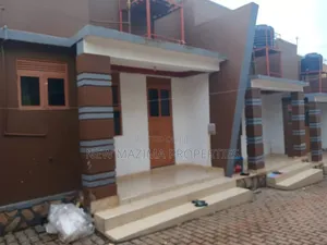 6bdrm House in Seguku Ntebe Rd, Central Division for sale