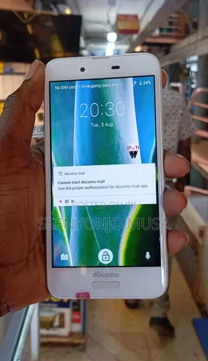 Sharp Aquos Sense SHV40 32 GB Black