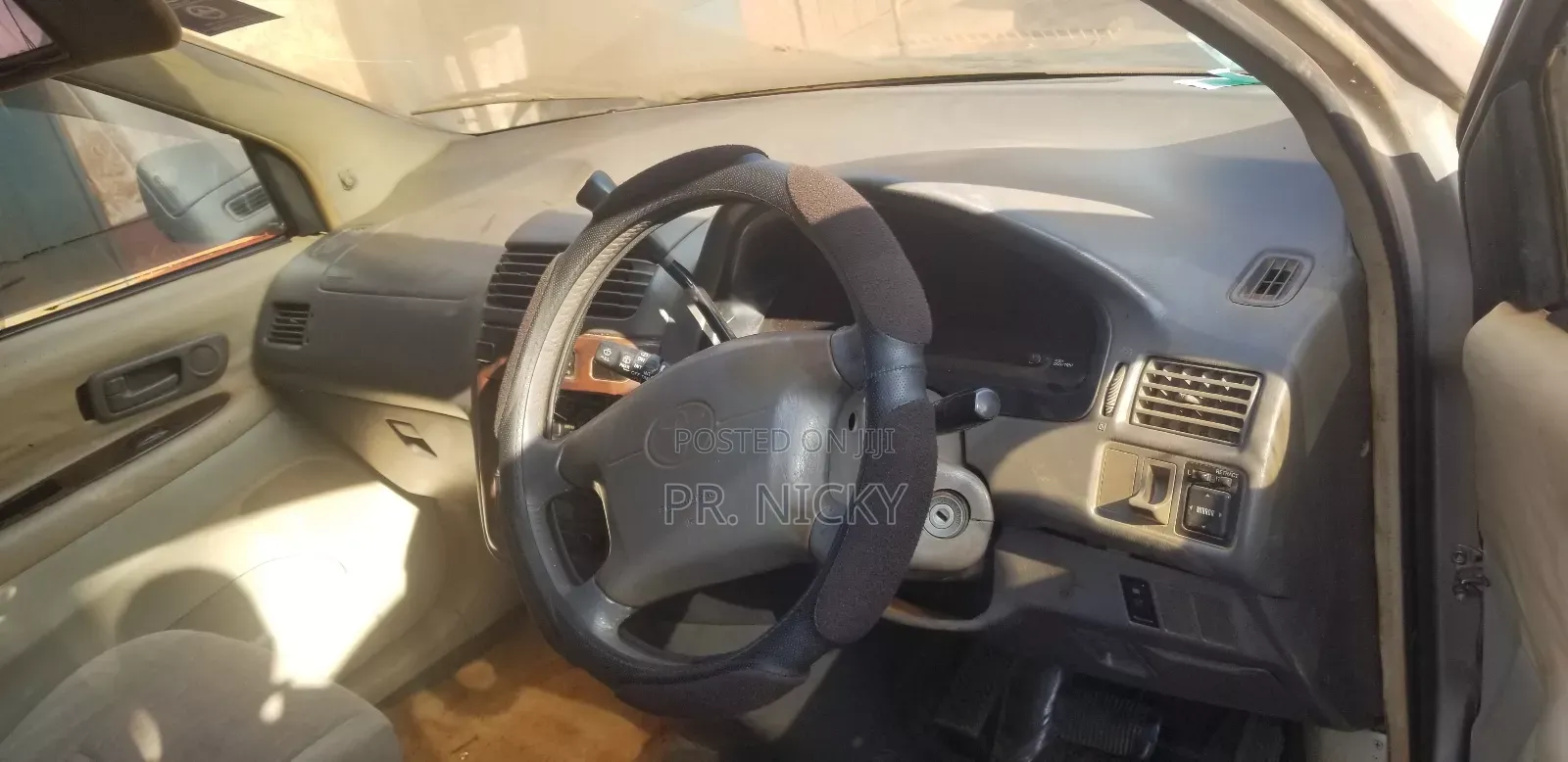 Toyota Gaia 2005 Gray
