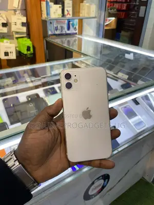 Photo - Apple iPhone 11 64 GB White