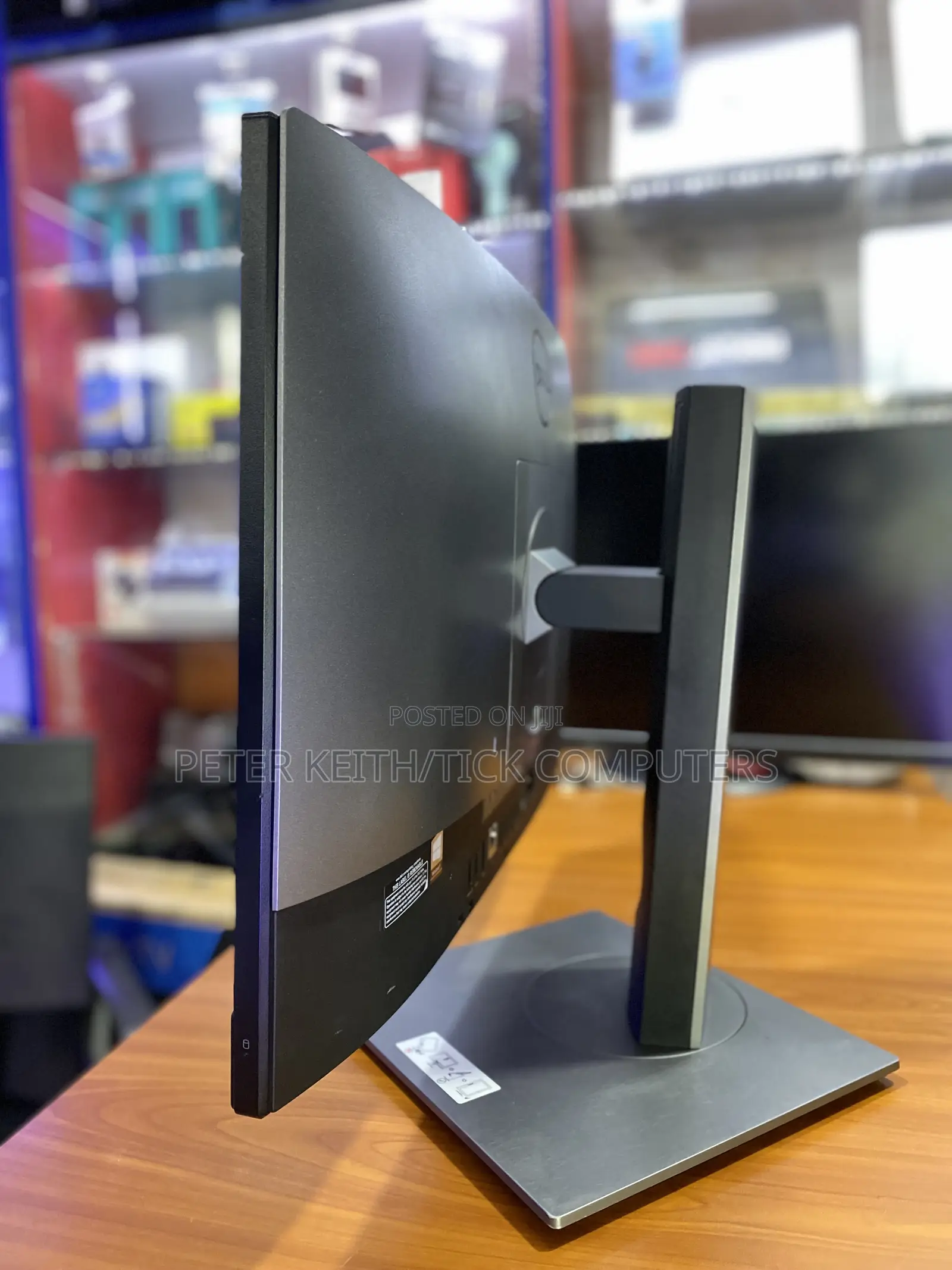 Dell OptiPlex 7000 7410 All-in-One 12GB Intel Core i7 SSD 1T