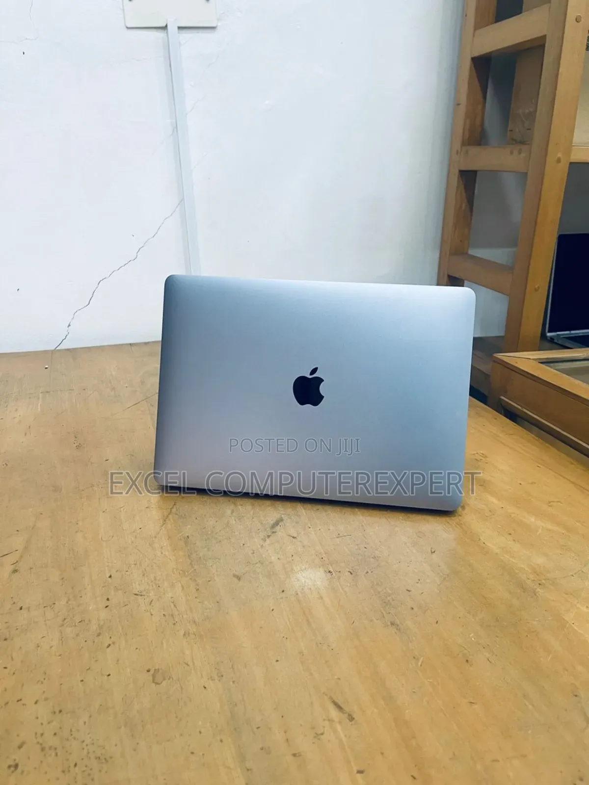 New Laptop Apple MacBook Air 8GB Apple M1 SSD 256GB