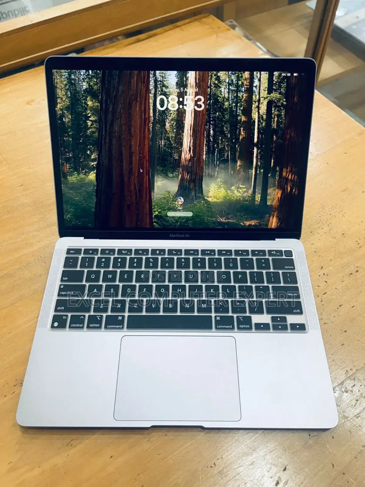 New Laptop Apple MacBook Air 8GB Apple M1 SSD 256GB