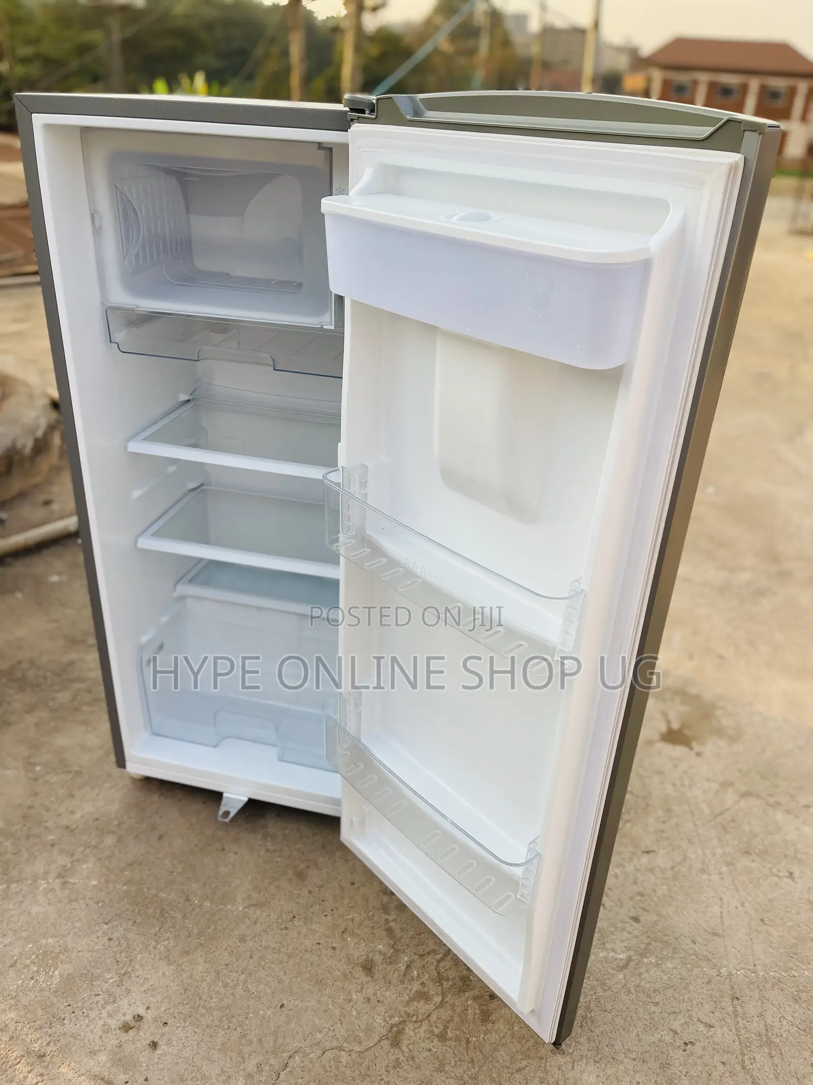 229l Hisense Refrigerator With a Dispenser