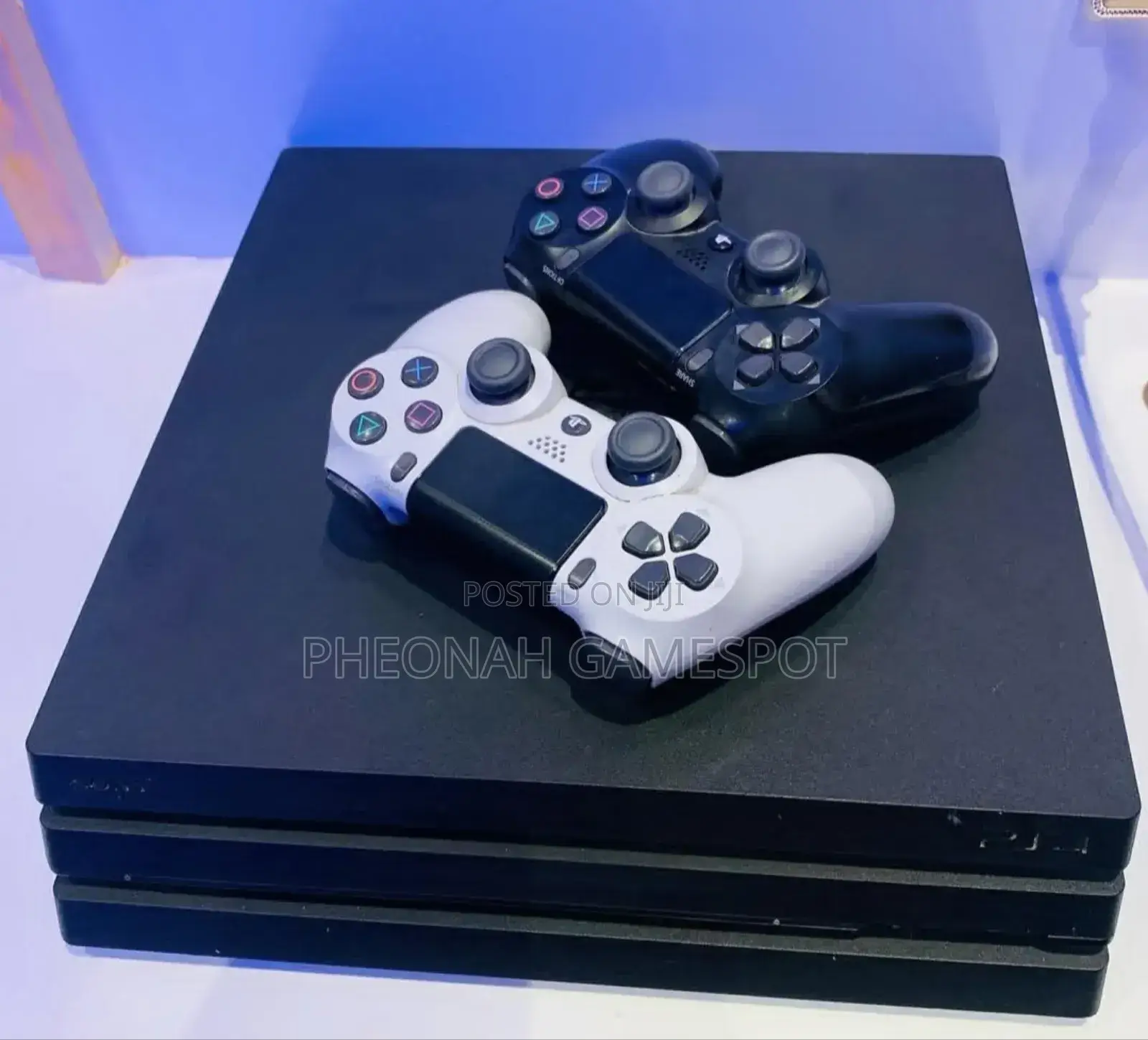 Playstation 4 Pro 1tb, 25 Games, Two Pads