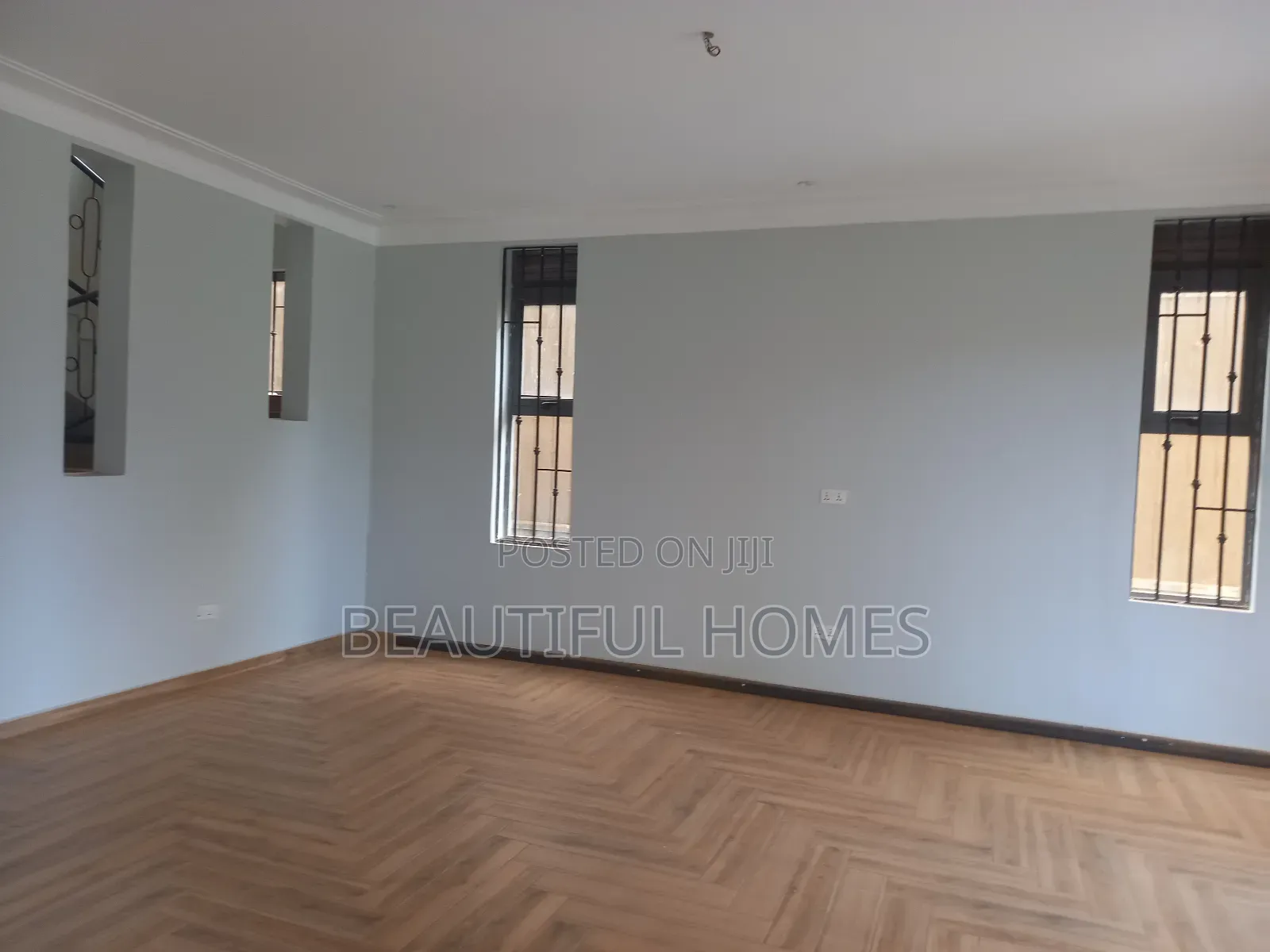 Furnished 4bdrm Duplex in Kira Rich, Central Division for sale