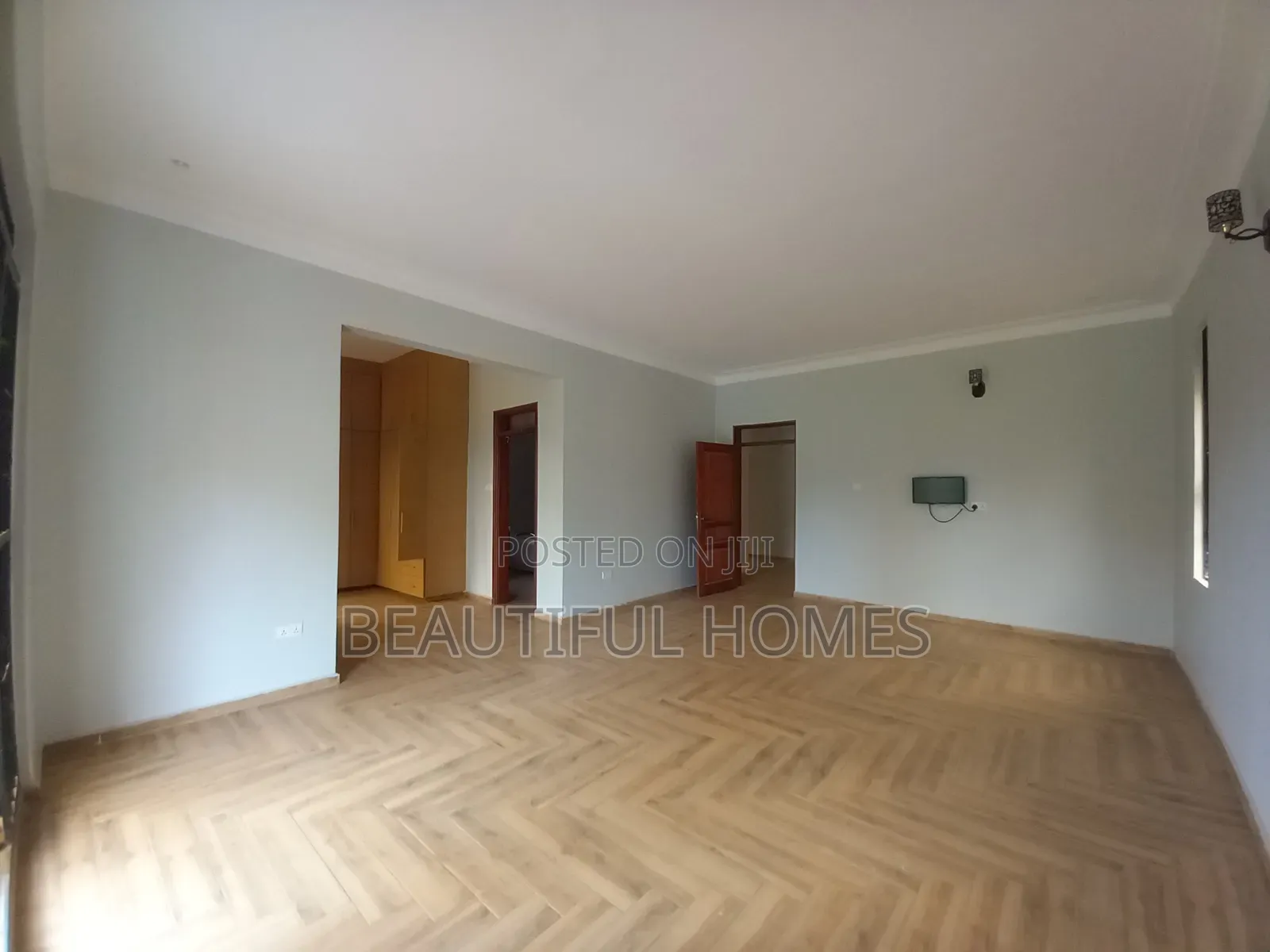 Furnished 4bdrm Duplex in Kira Rich, Central Division for sale