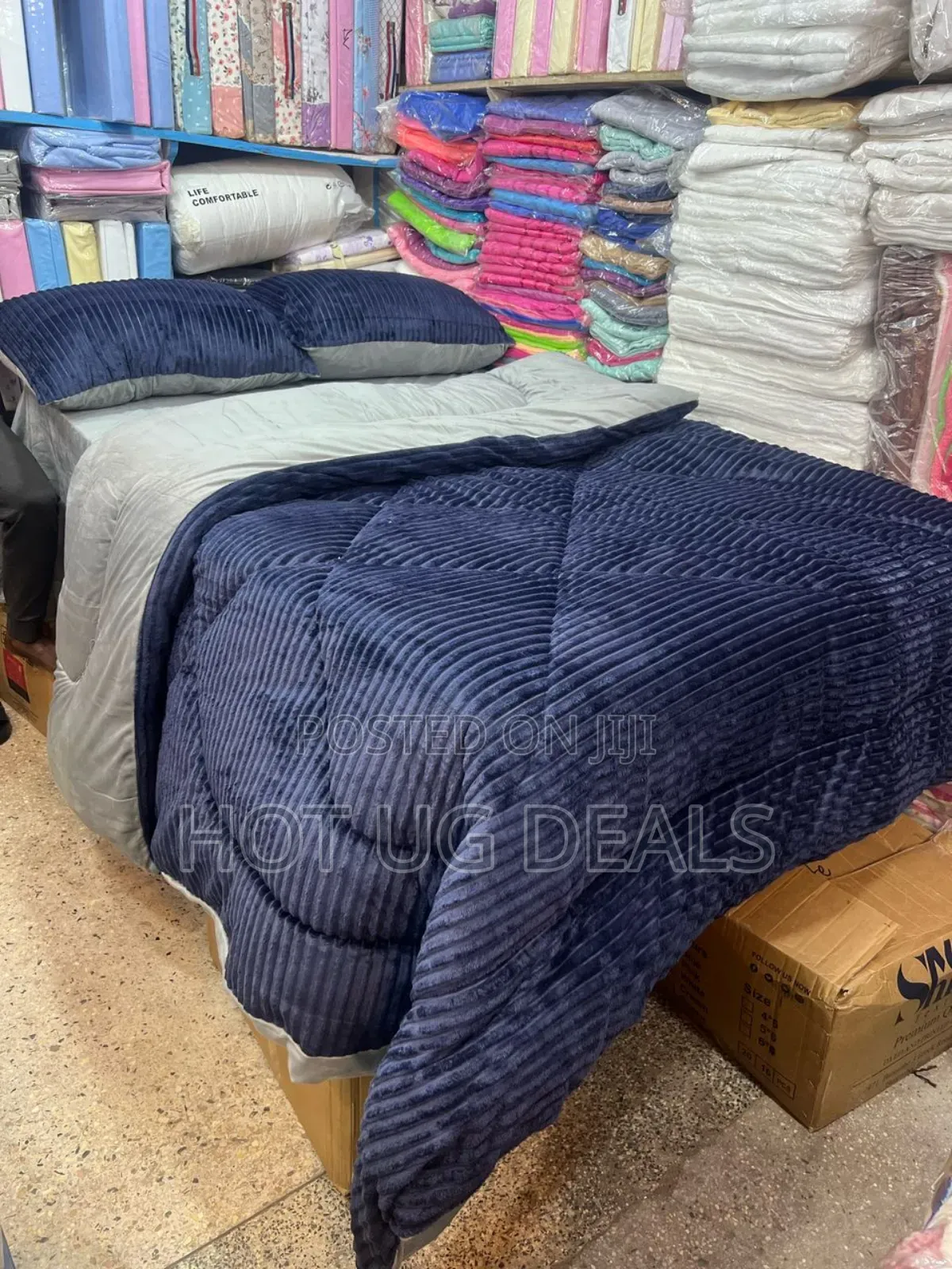 4pc Coral Velvet Duvet Set-1 Bedsheet,2 Pillowcases (5*6)